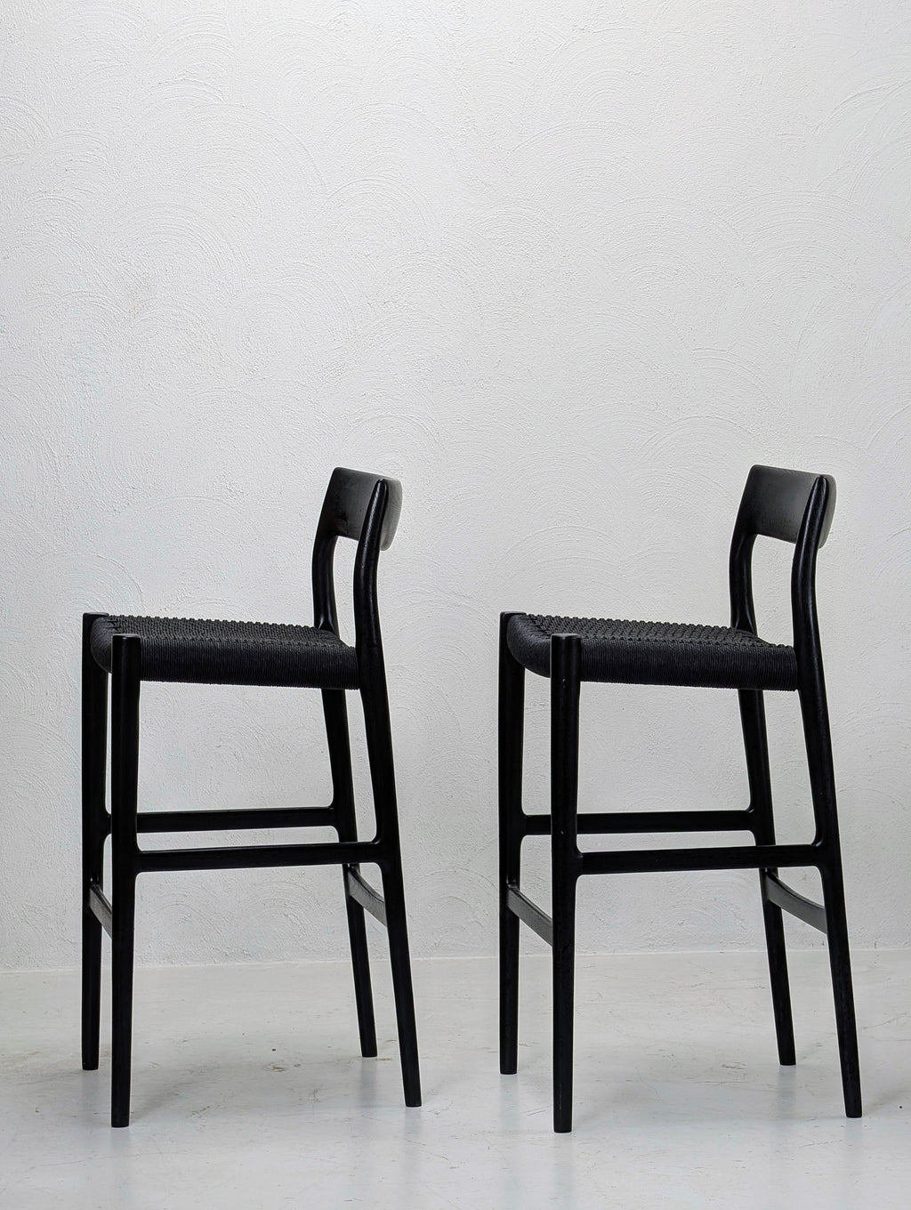 Møller 77C Stool | Black Stained Oak & Hand Woven Paper Cord
