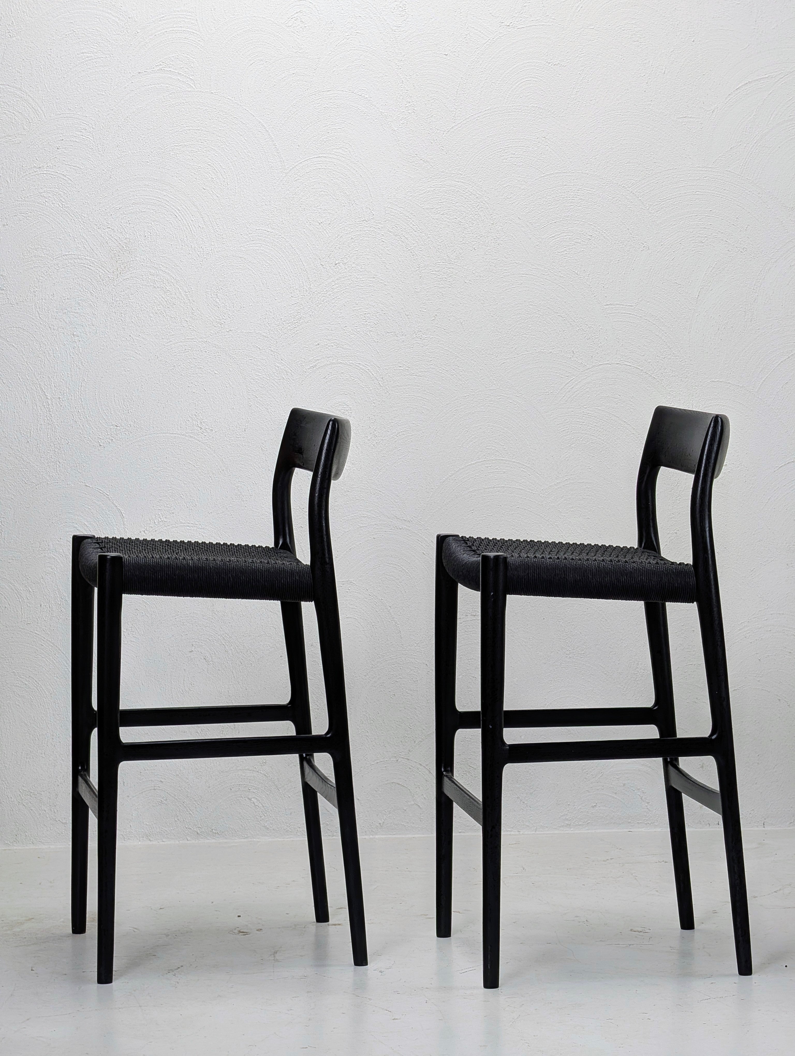 Møller 77C Stool | Black Stained Oak & Hand Woven Paper Cord