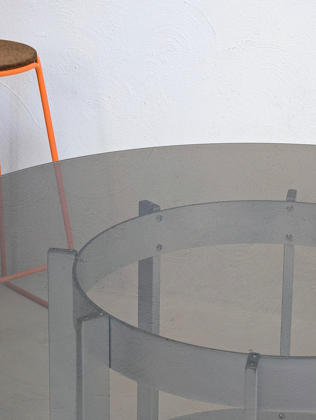 Vintage Merrow Associates Preece 378G Circular Dining Table