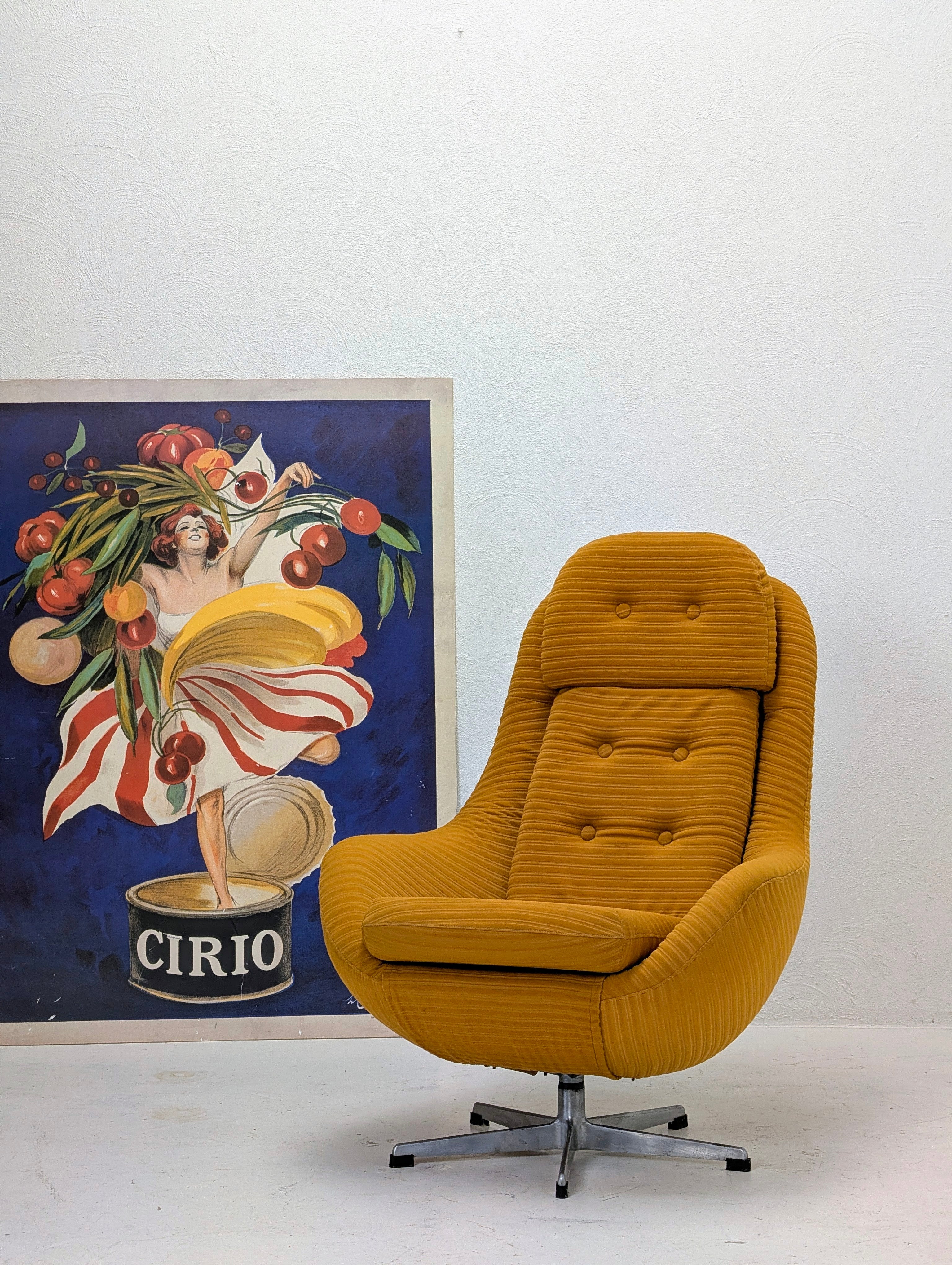 UP Zavody Rousinov Peggy Swivel Armchair in Original Velvet