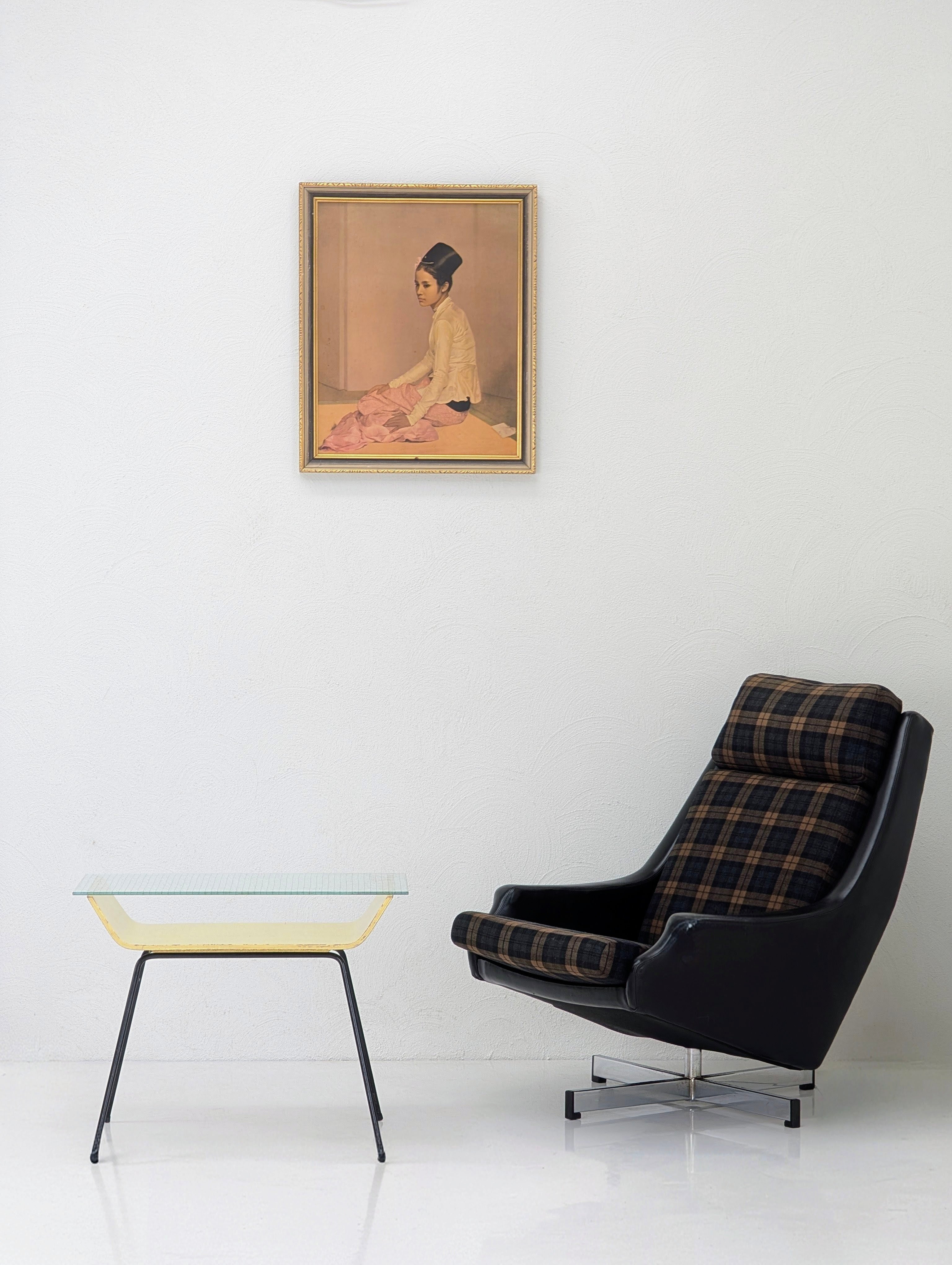 Restored Fred Lowen ‘Fleronde’ Swivel Armchair in Original Scottish Tartan Wool | 1964
