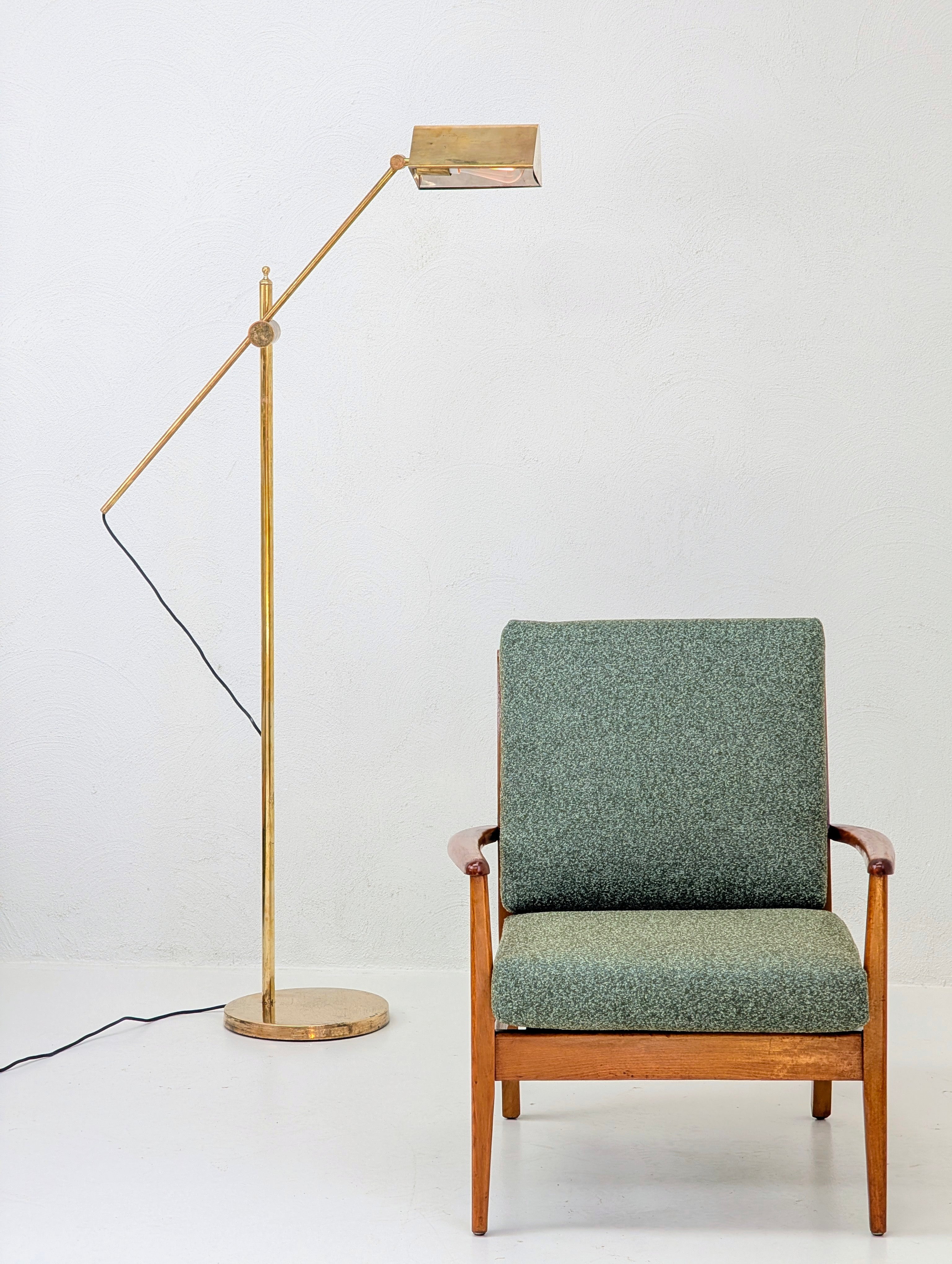 1960s Italian Mid-Century Modern Solid Oak Lounge Chair with Rail Back