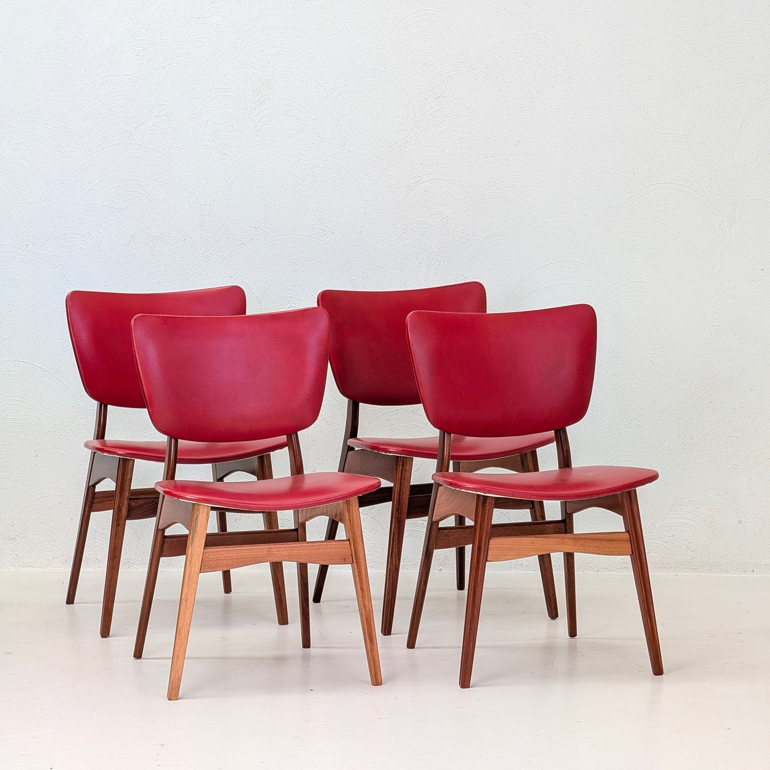 Fred Lowen and Ernest Rodeck for Fler Dining Chairs, Set of Four, in Red Vinyl