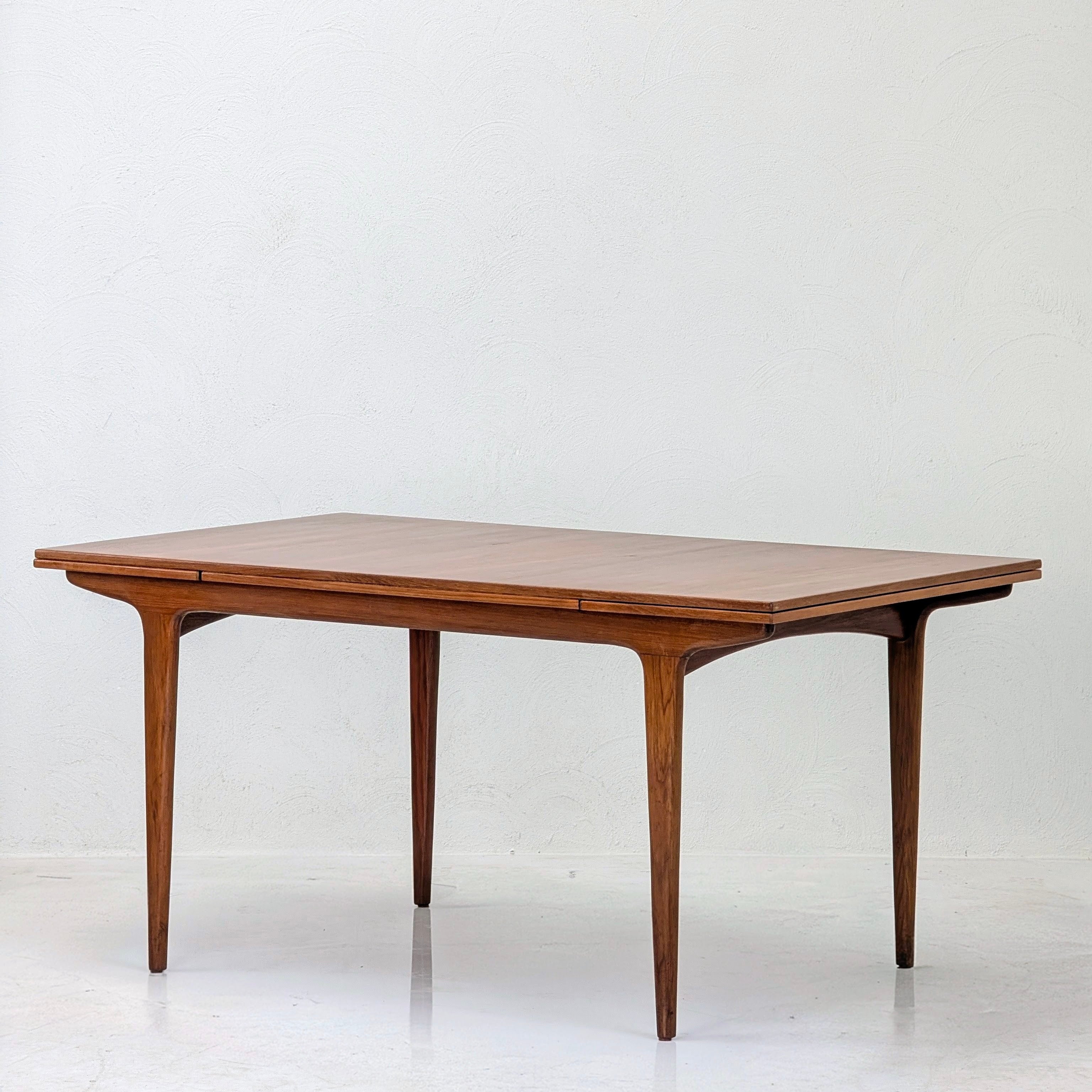 Mid-Century Modern Teak Extension Dining Table by Marcob Furniture