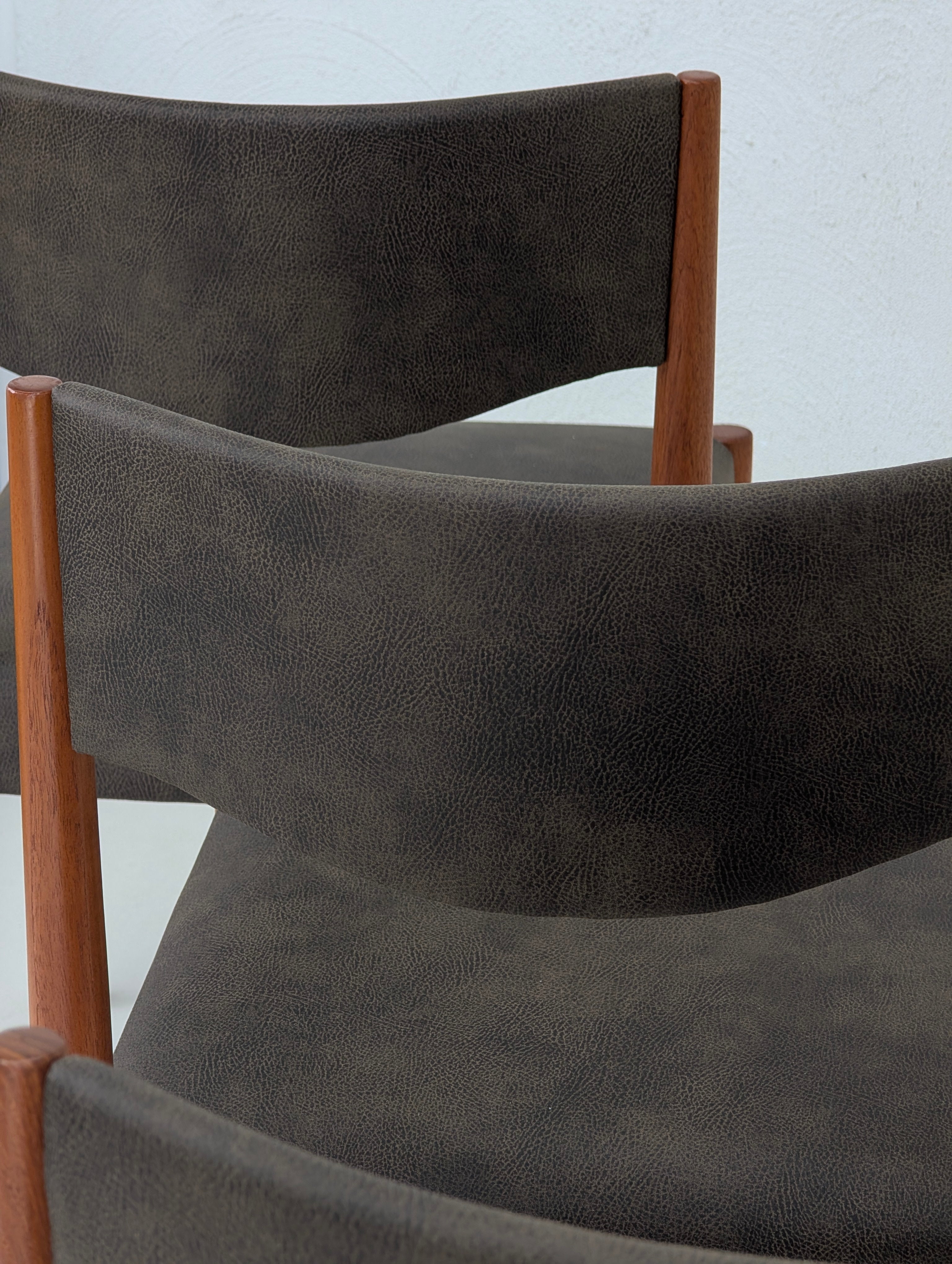 Set of 4 Restored Parker Furniture Model 62 Dining Chairs