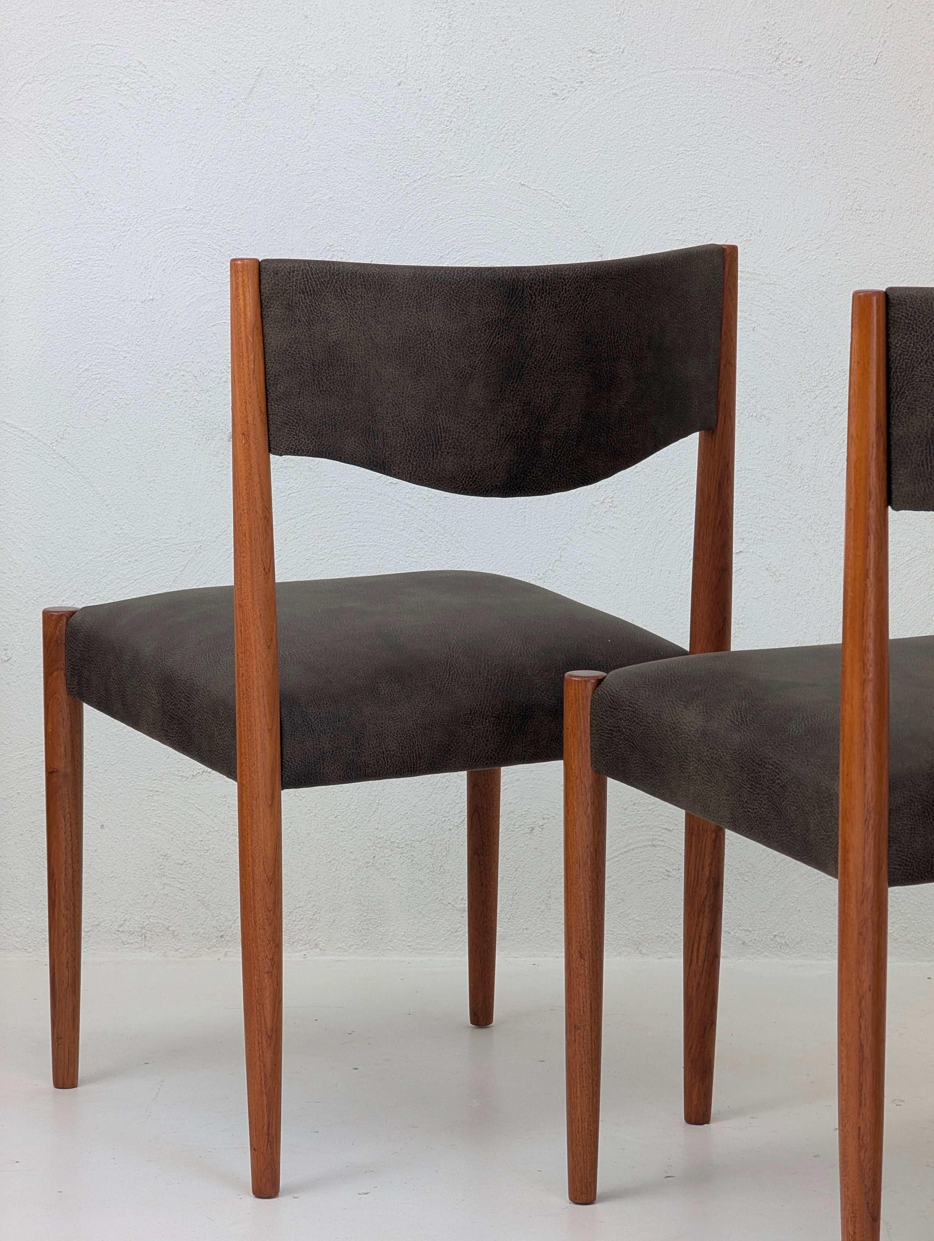 Set of 4 Restored Parker Furniture Model 62 Dining Chairs