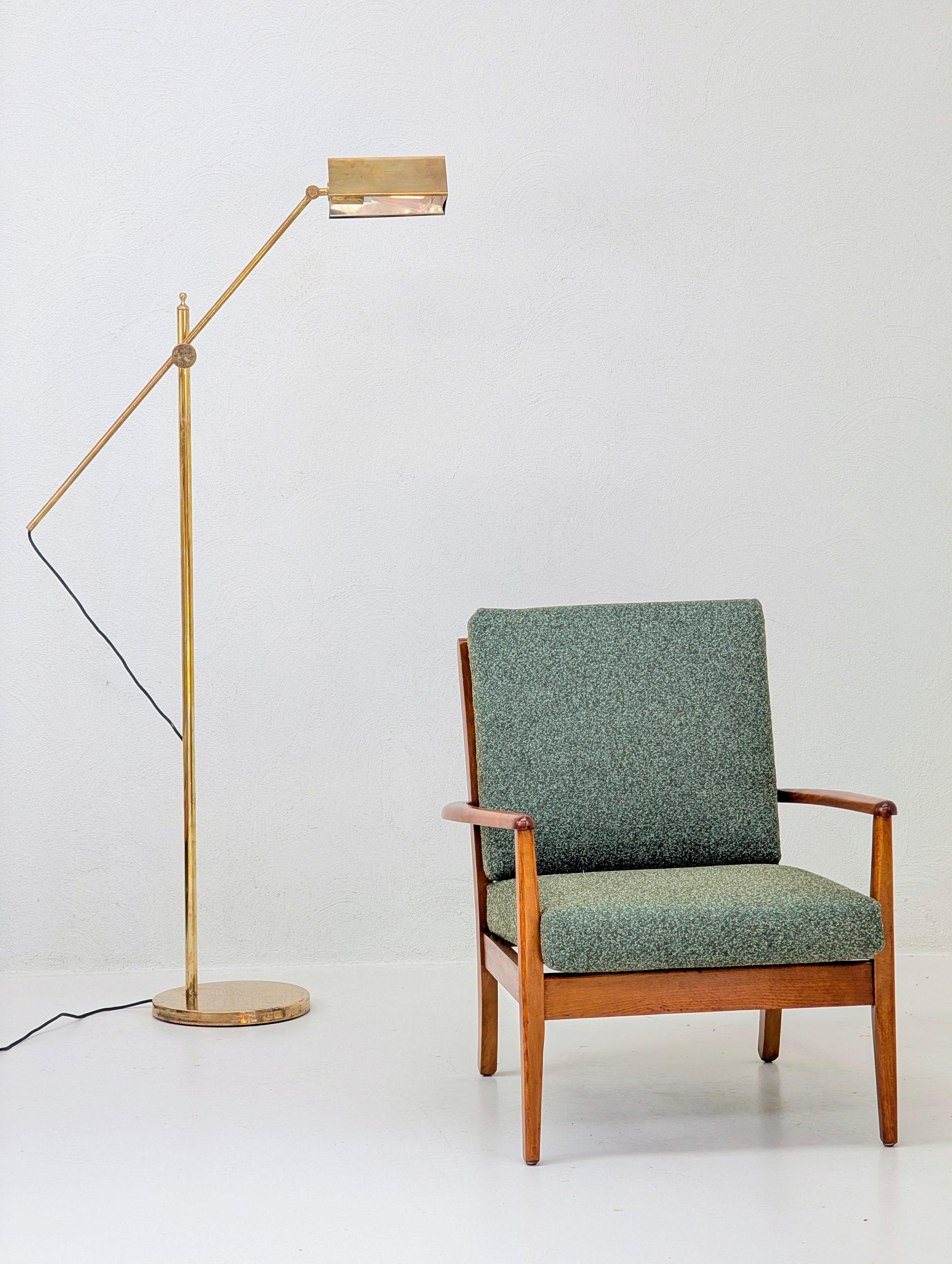 1960s Italian Mid-Century Modern Solid Oak Lounge Chair with Rail Back