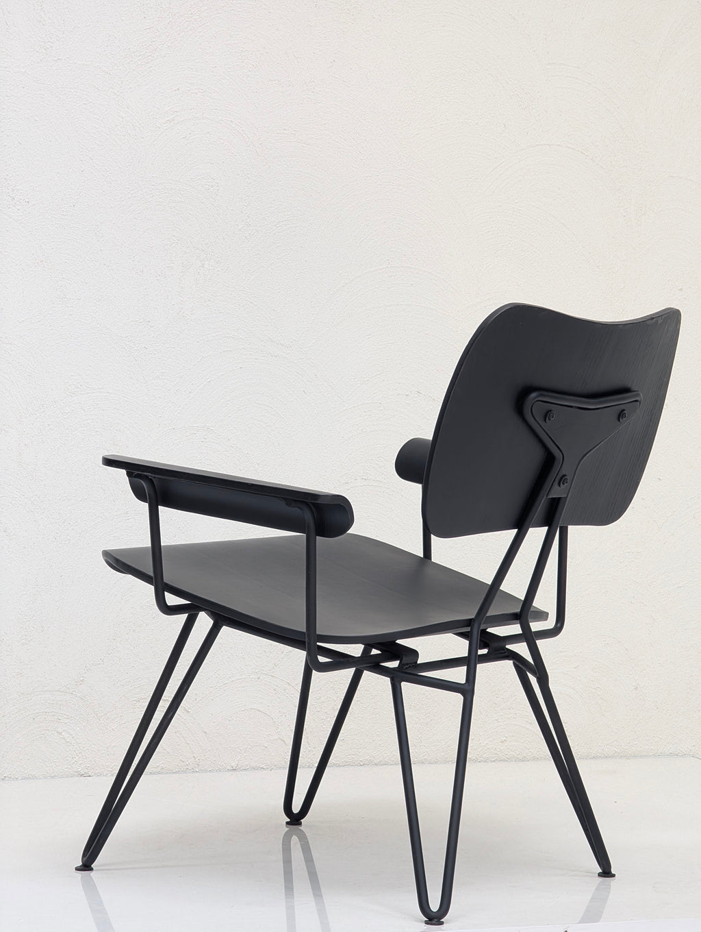 Diesel with Moroso Overdyed Lounge Chair – Aniline Ash