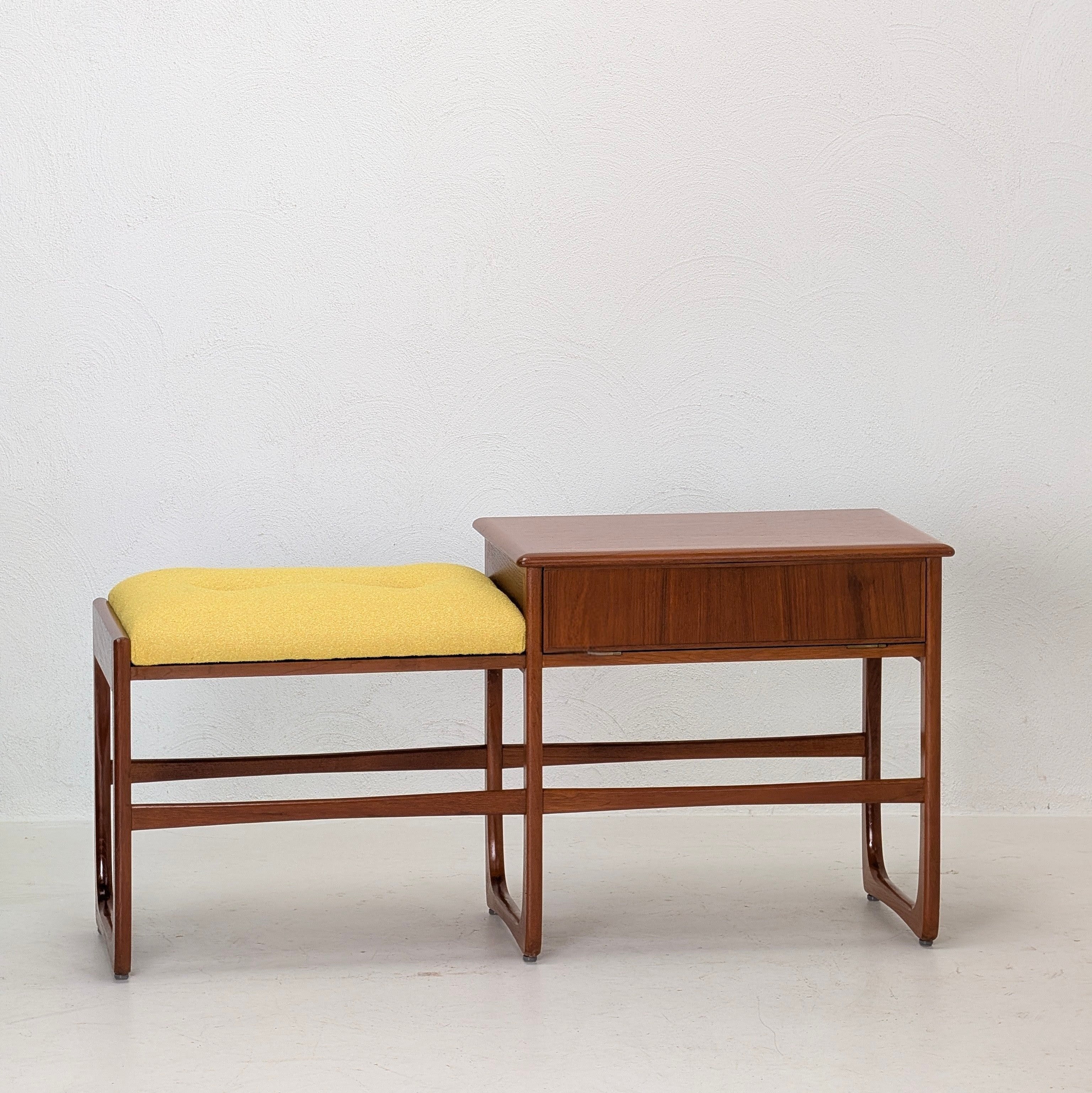 1960s Mid-Century Modern Teak Sled-Base Hallway Bench