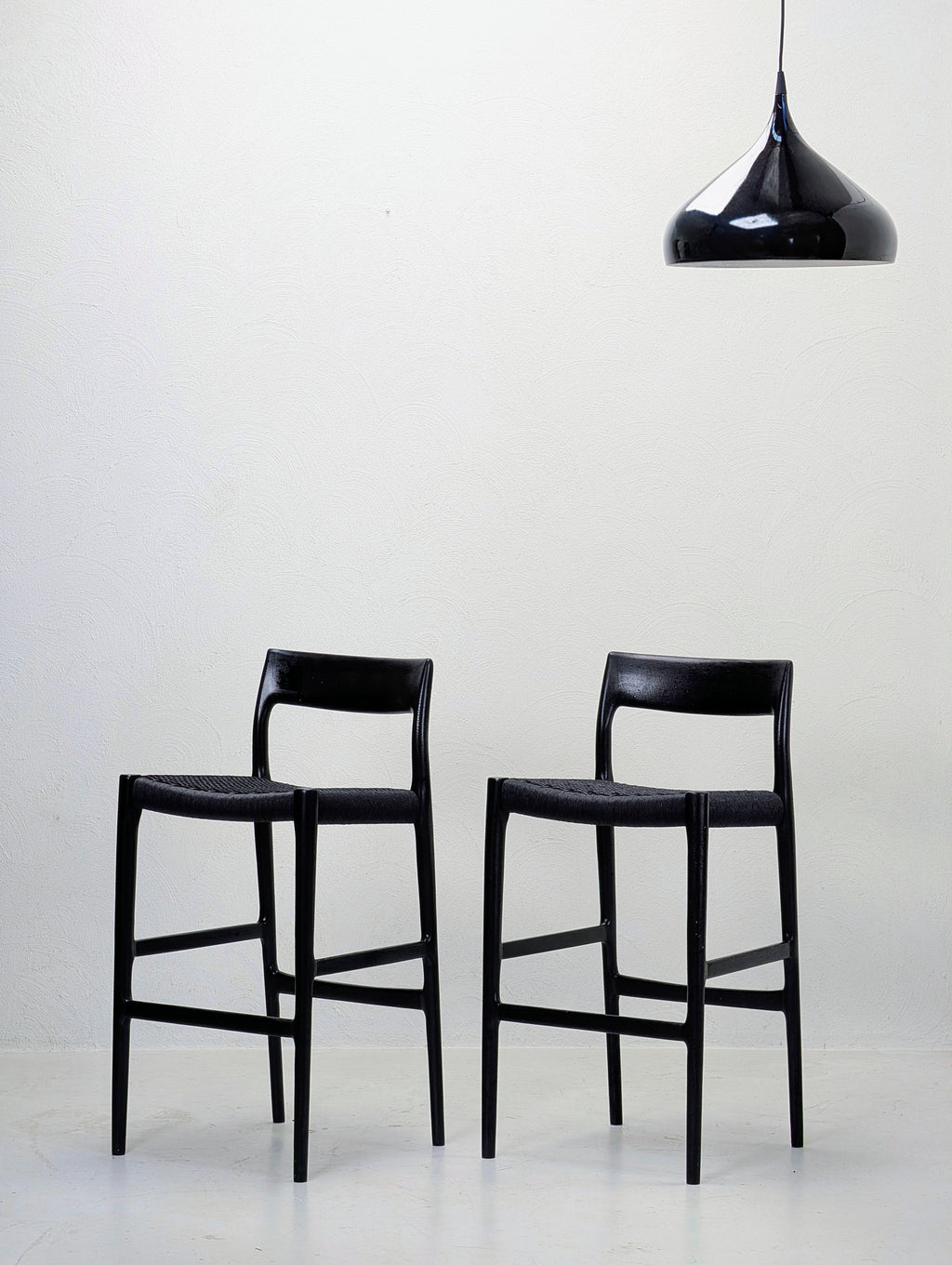 Møller 77C Stool | Black Stained Oak & Hand Woven Paper Cord