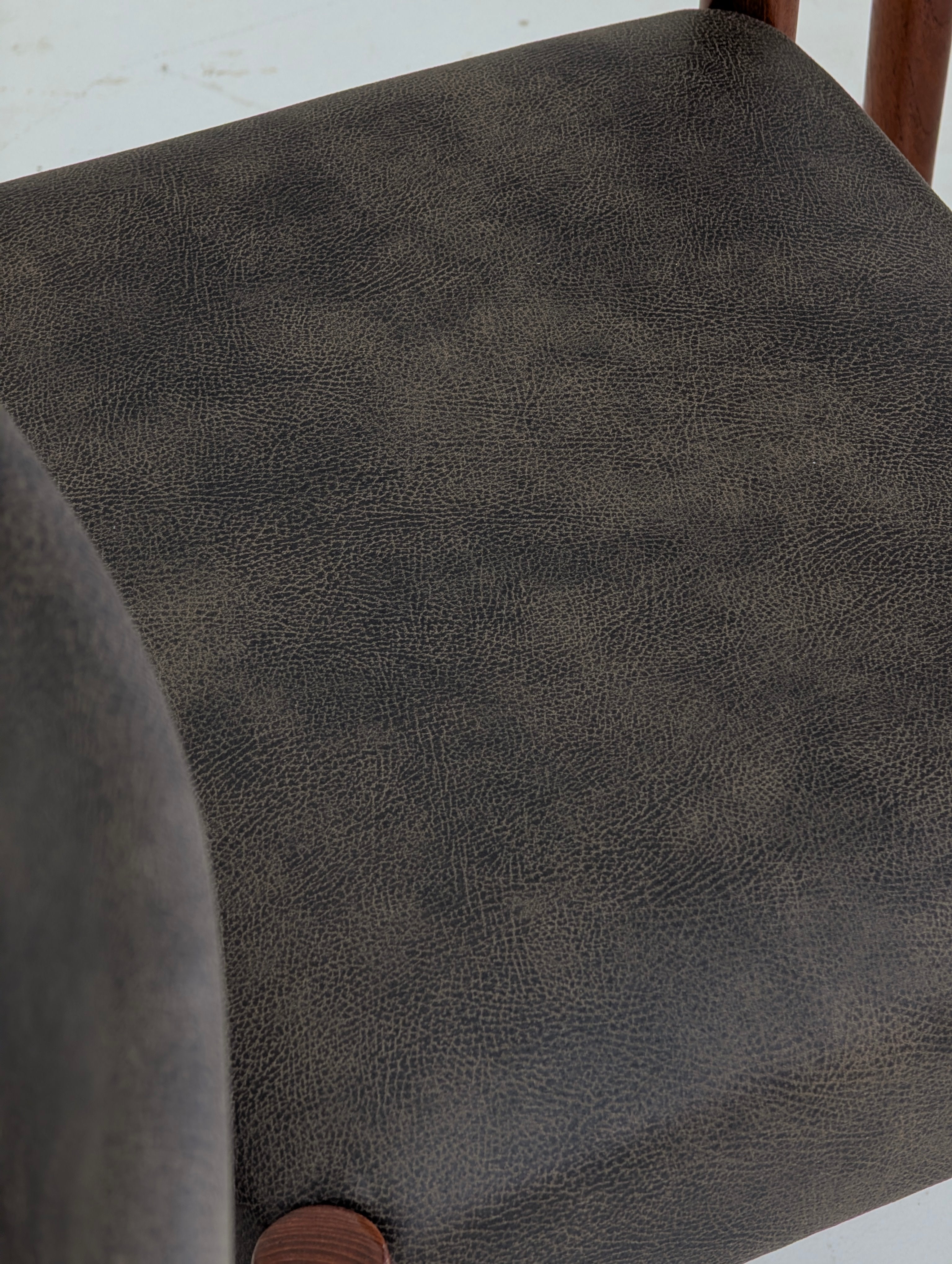 Set of 4 Restored Parker Furniture Model 62 Dining Chairs