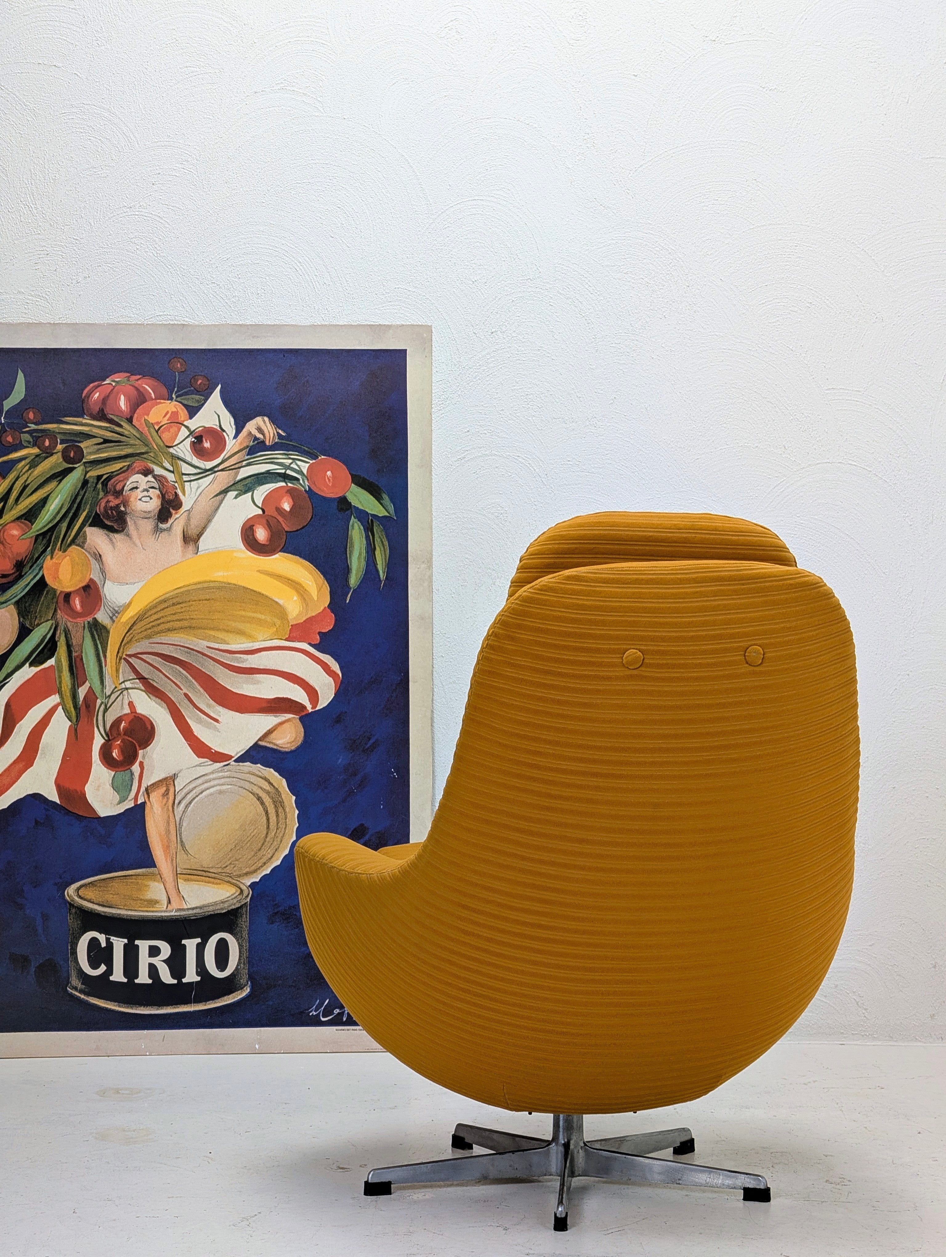 UP Zavody Rousinov Peggy Swivel Armchair in Original Velvet