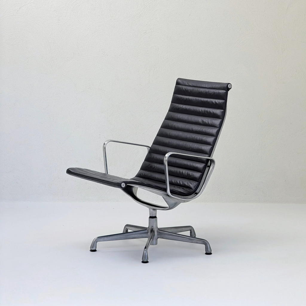 Herman Miller Eames Aluminium Group Lounge Chair EA316