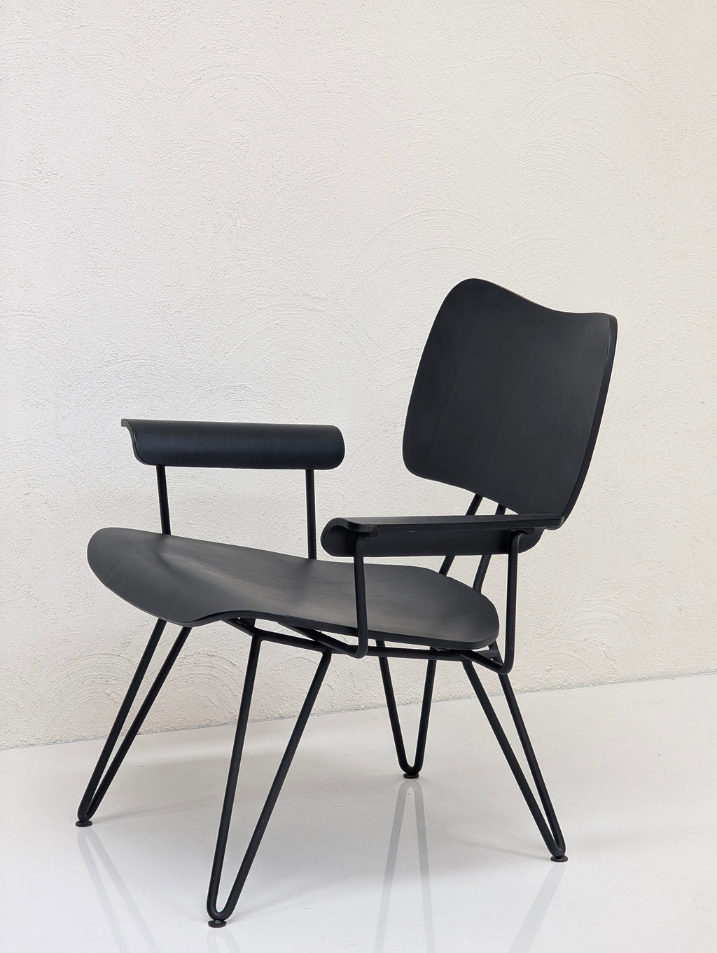 Diesel with Moroso Overdyed Lounge Chair – Aniline Ash