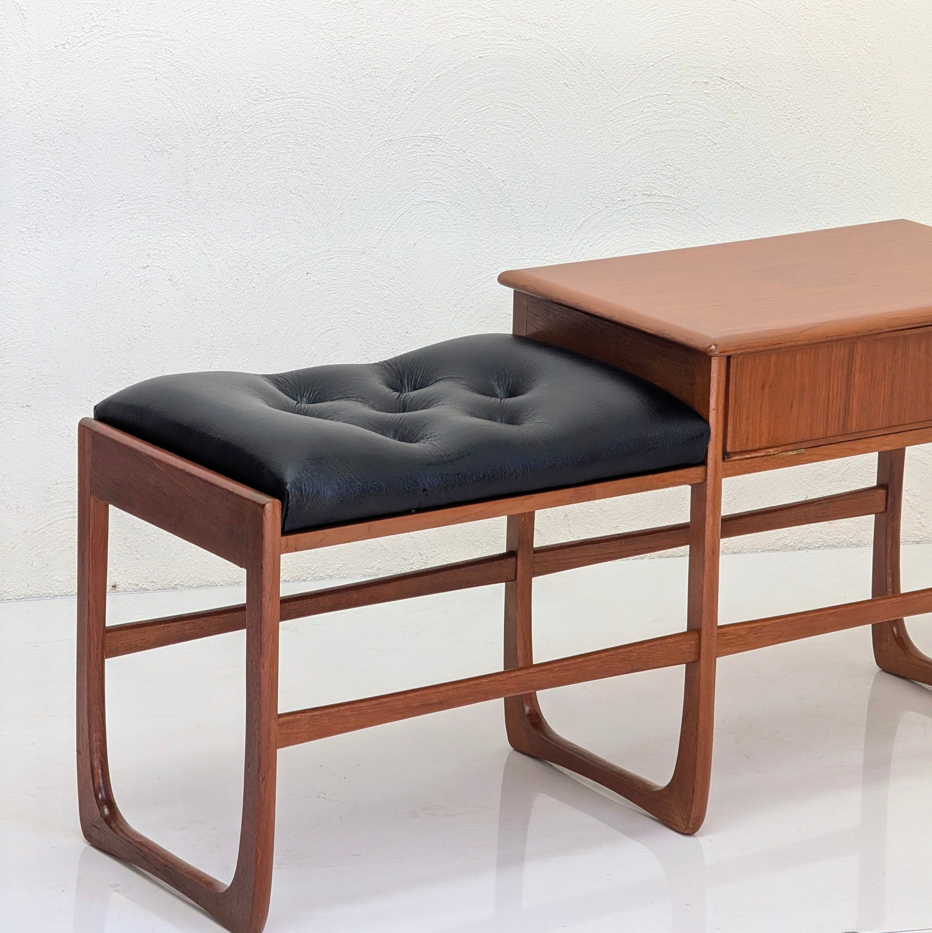 1960s Mid-Century Modern Teak Sled-Base Hallway Bench