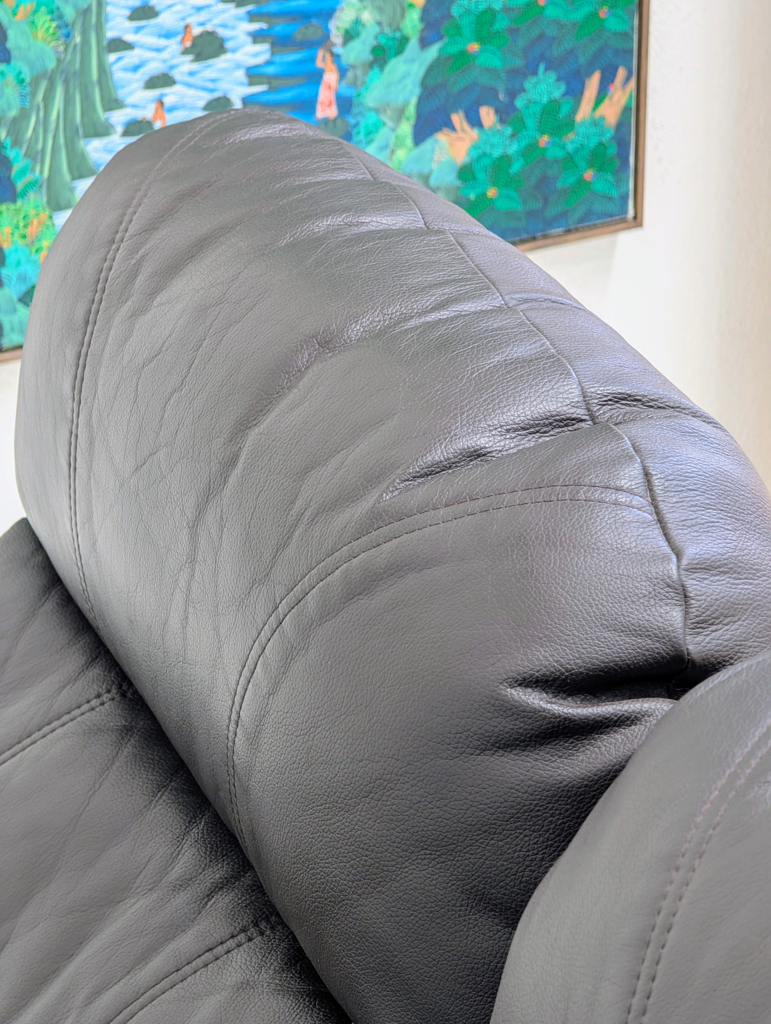 Tessa ‘Monaco’ 2-Seater Sofa in Black Leather – Designed by Fred Lowen