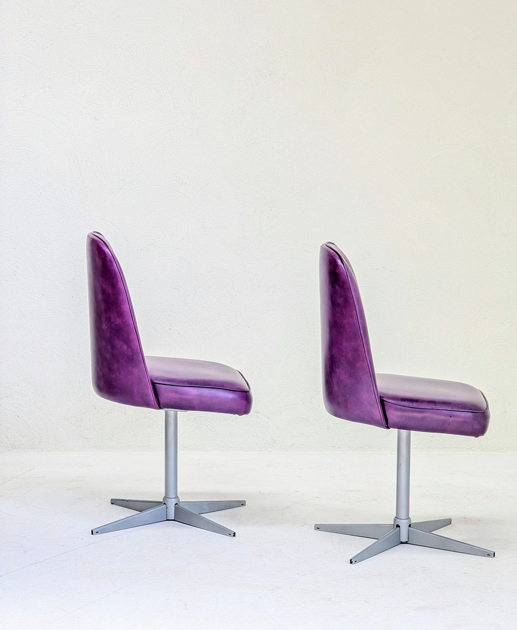 Vintage 1970s Space Age High-Back Swivel Chairs (Original Purple Vinyl)