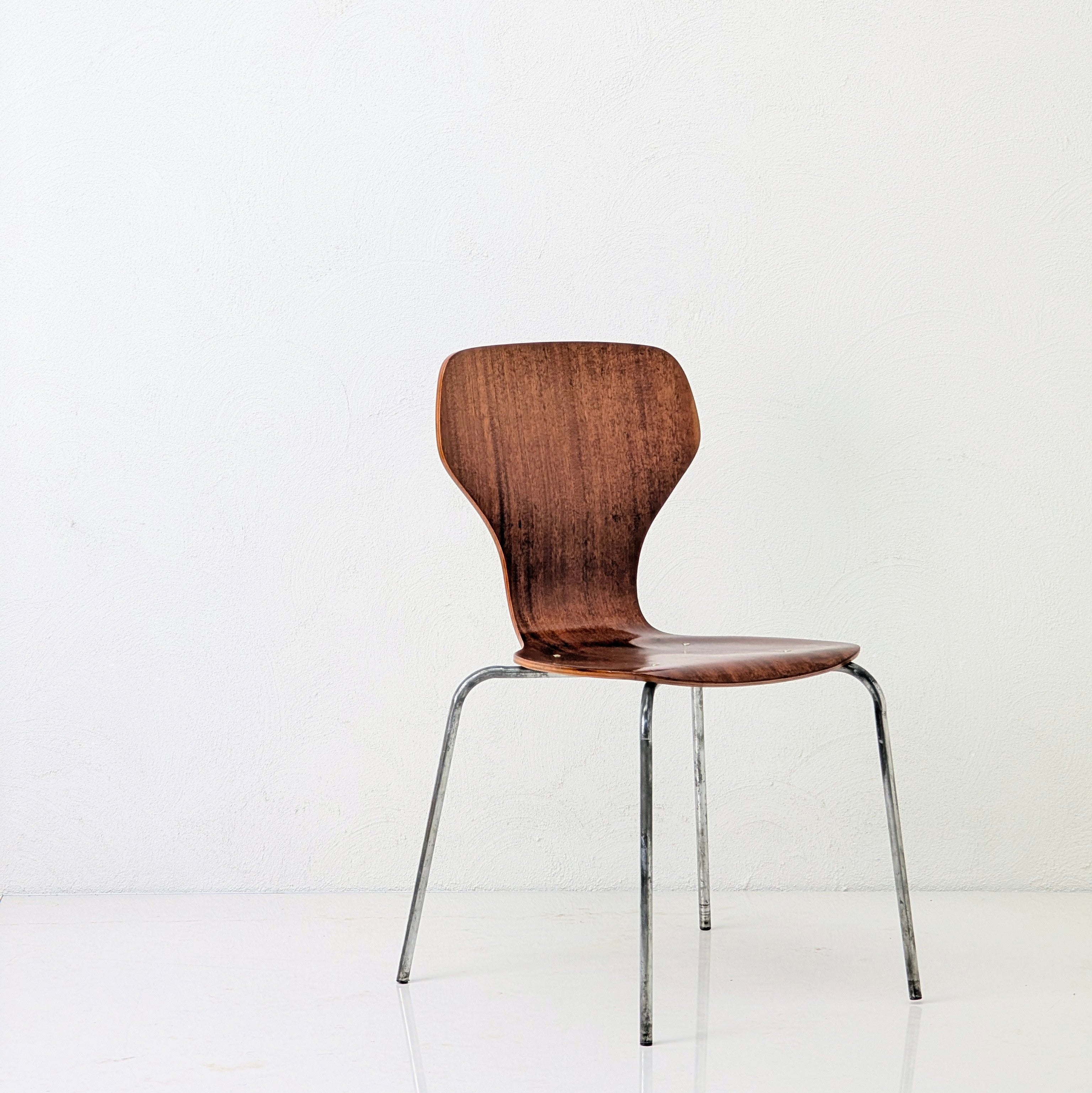 Danish Mid-Century Modern Stackable Shell Chair | c.1960s