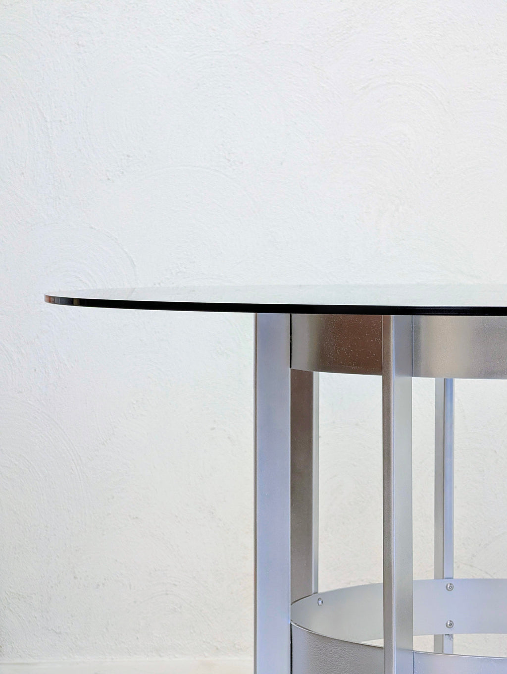 Vintage Merrow Associates Preece 378G Circular Dining Table