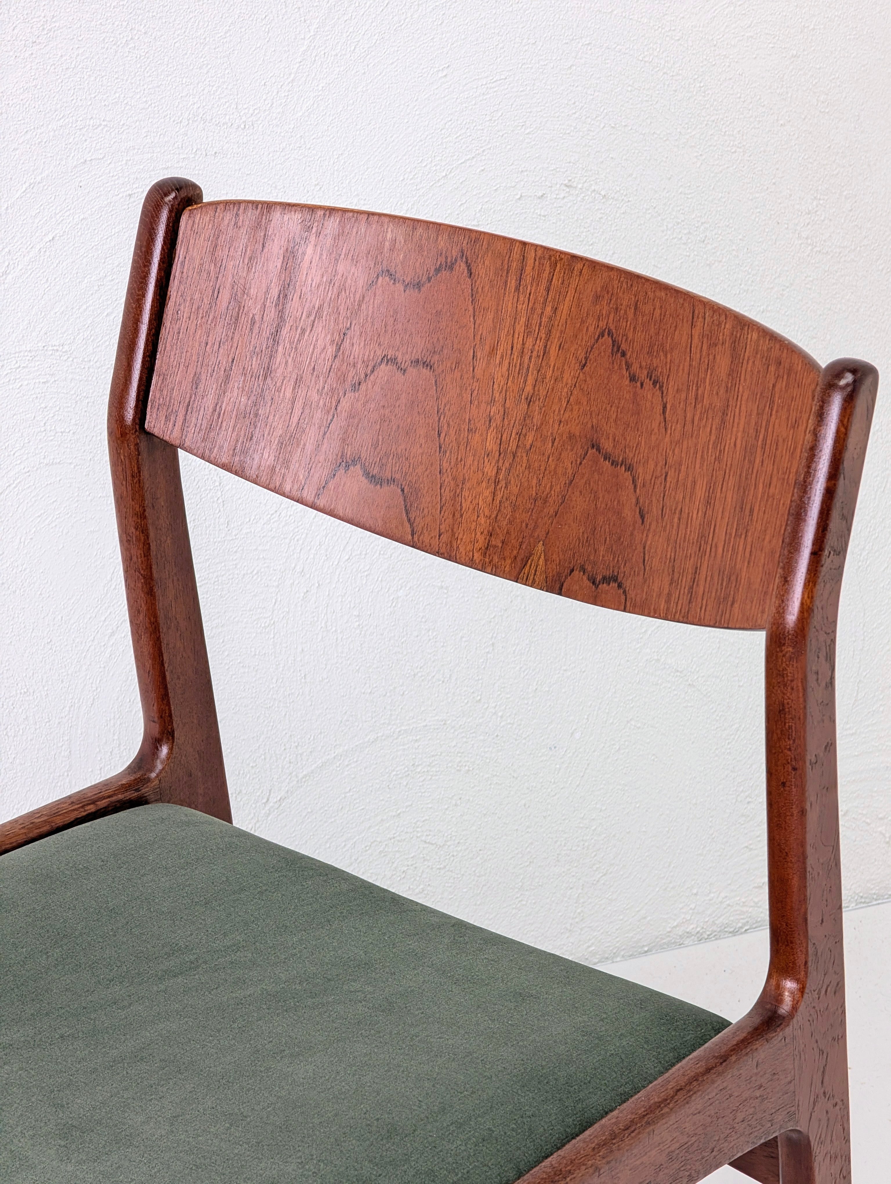 Henry Kjærnulf Model 317 Dining Chairs by Sorø Stolefabrik | c1960s