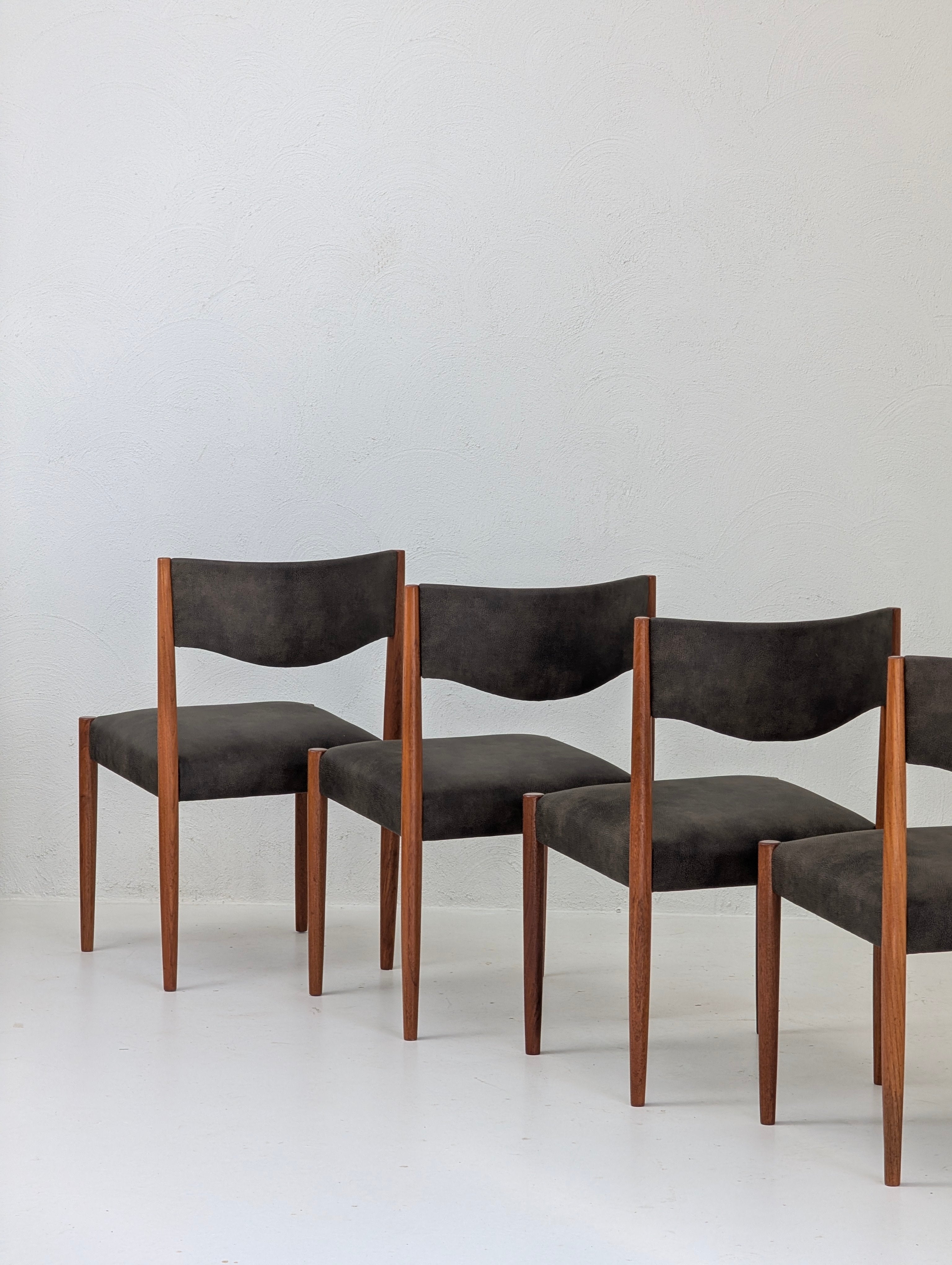 Set of 4 Restored Parker Furniture Model 62 Dining Chairs