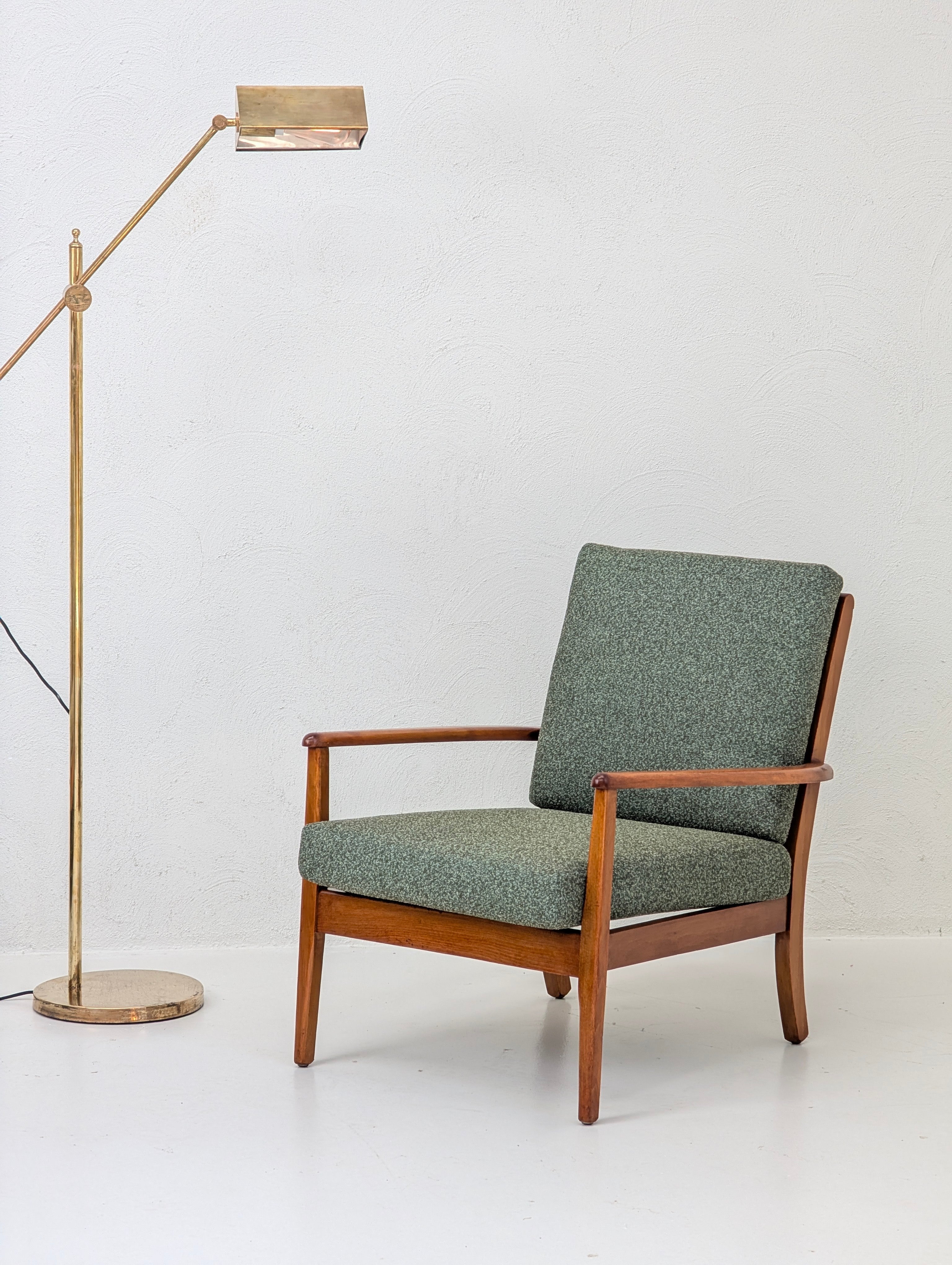 1960s Italian Mid-Century Modern Solid Oak Lounge Chair with Rail Back