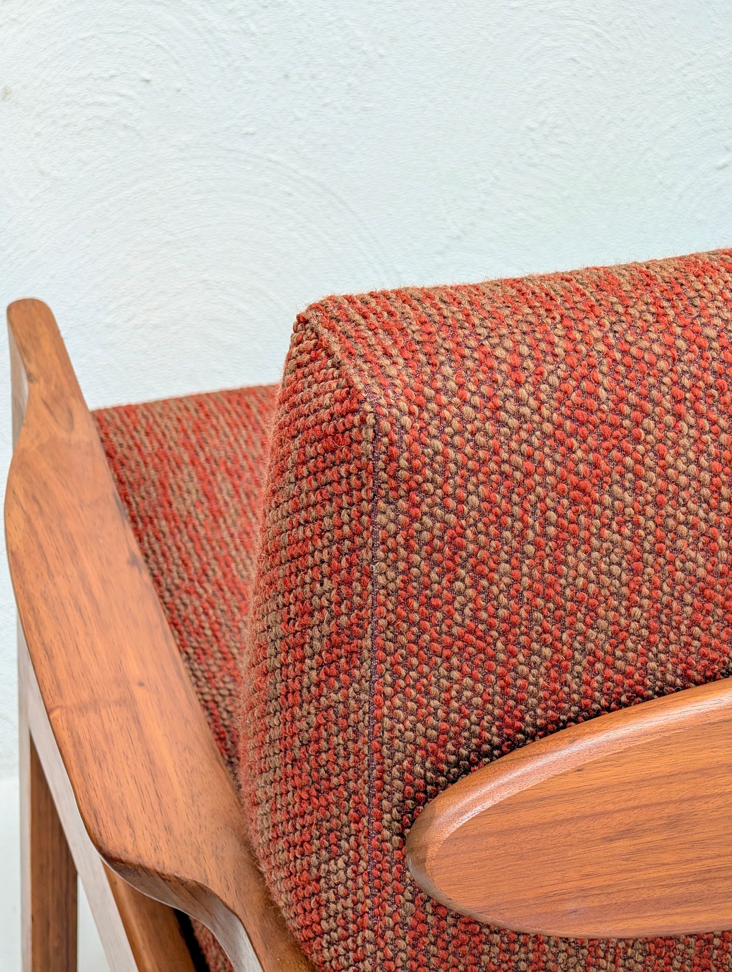 Fler Norsk D-71 'Surfboard Back' Three Seater Sofa