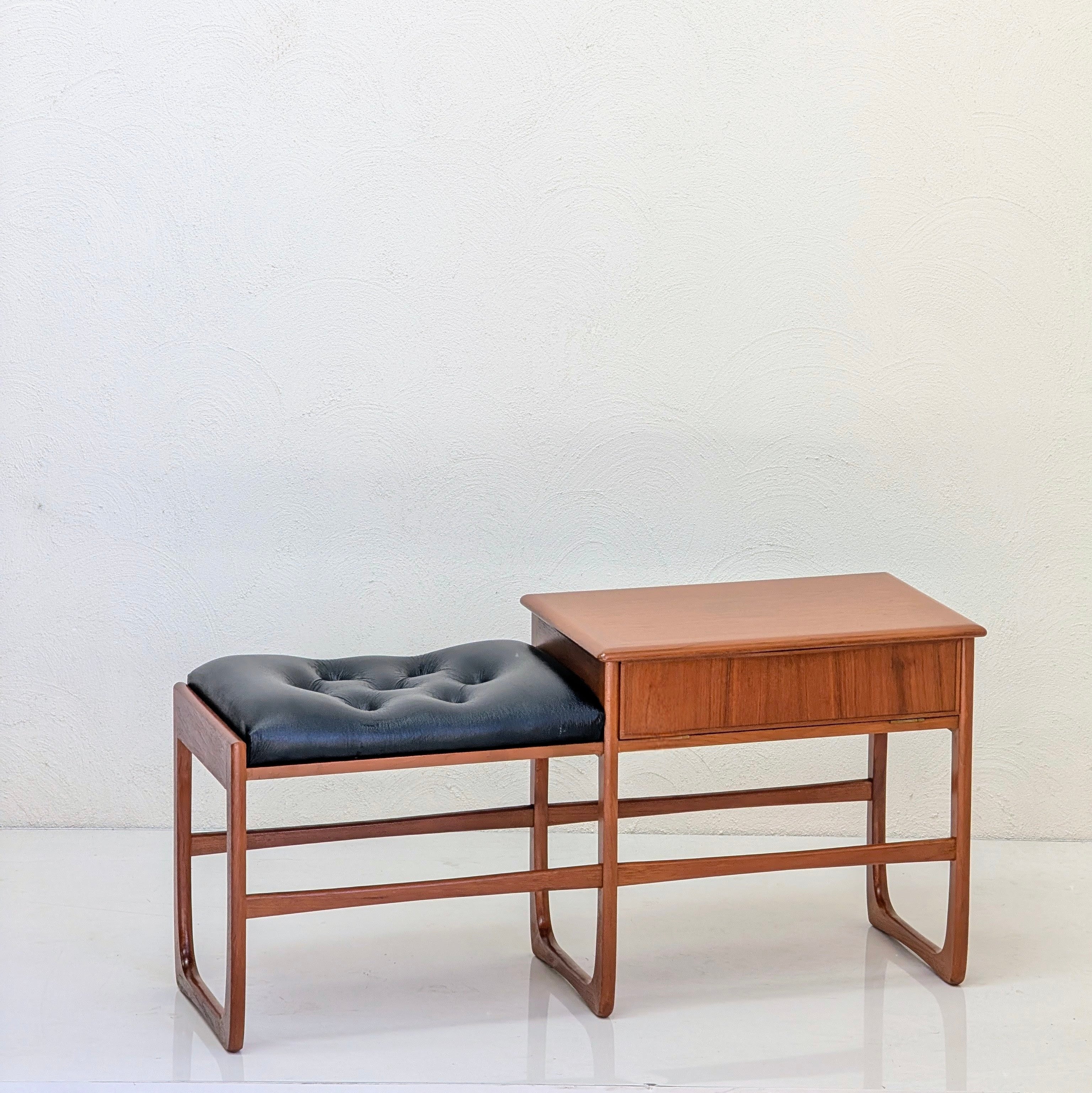 1960s Mid-Century Modern Teak Sled-Base Hallway Bench